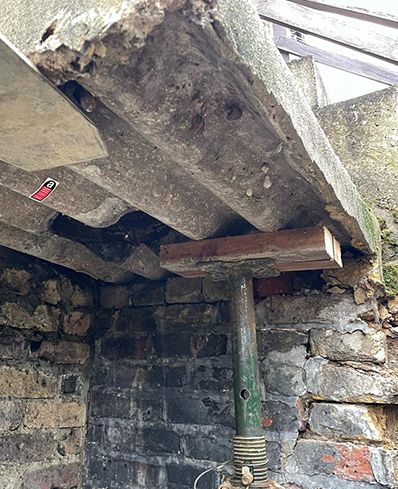 Asbestos & Concrete Garage Removal in Surrey, London & the South East: Asbestos & Concrete Garage Removal